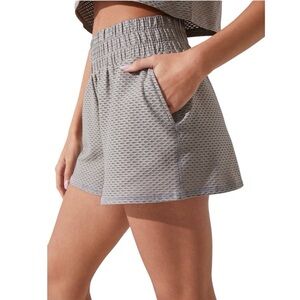 Noli Yoga Liquid Mesh High Waist Stone Shorts Size Small Comfort Workout